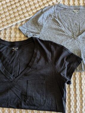 V-Neck Pocket Tee Pair - Black & Heather Gray